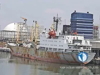 Хладилен кораб за продажба