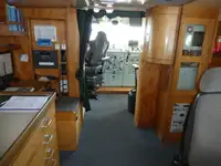 Изследователски кораб за продажба