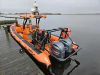 Контейнеровоз за продажба