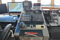 Контейнеровоз за продажба