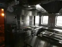 Контейнеровоз за продажба