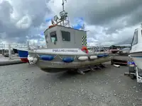 Патрулна лодка за продан