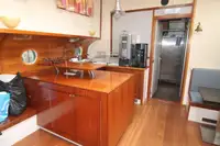 Баржа за продажба