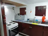 Контейнеровоз за продажба