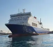Хладилен кораб за продан