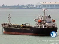 Танкер за нефт/химикали за продажба
