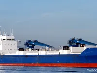 Хладилен кораб за продажба