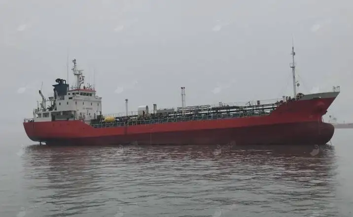 Танкер за нефт/химикали за продажба