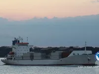 Хладилен кораб за продажба