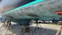 Круизен кораб за продажба
