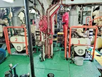 Десантен кораб, танкер за продажба