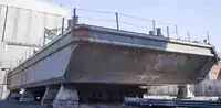 Баржа за продажба