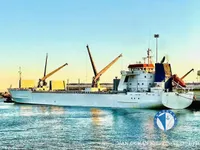 Хладилен кораб за продажба