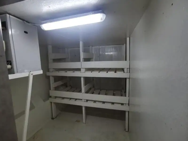Кораб за доставки за продажба