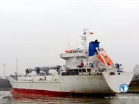 Хладилен кораб за продажба