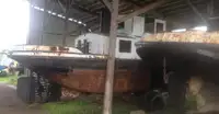 Буксир за продажба