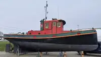 Буксир за продажба