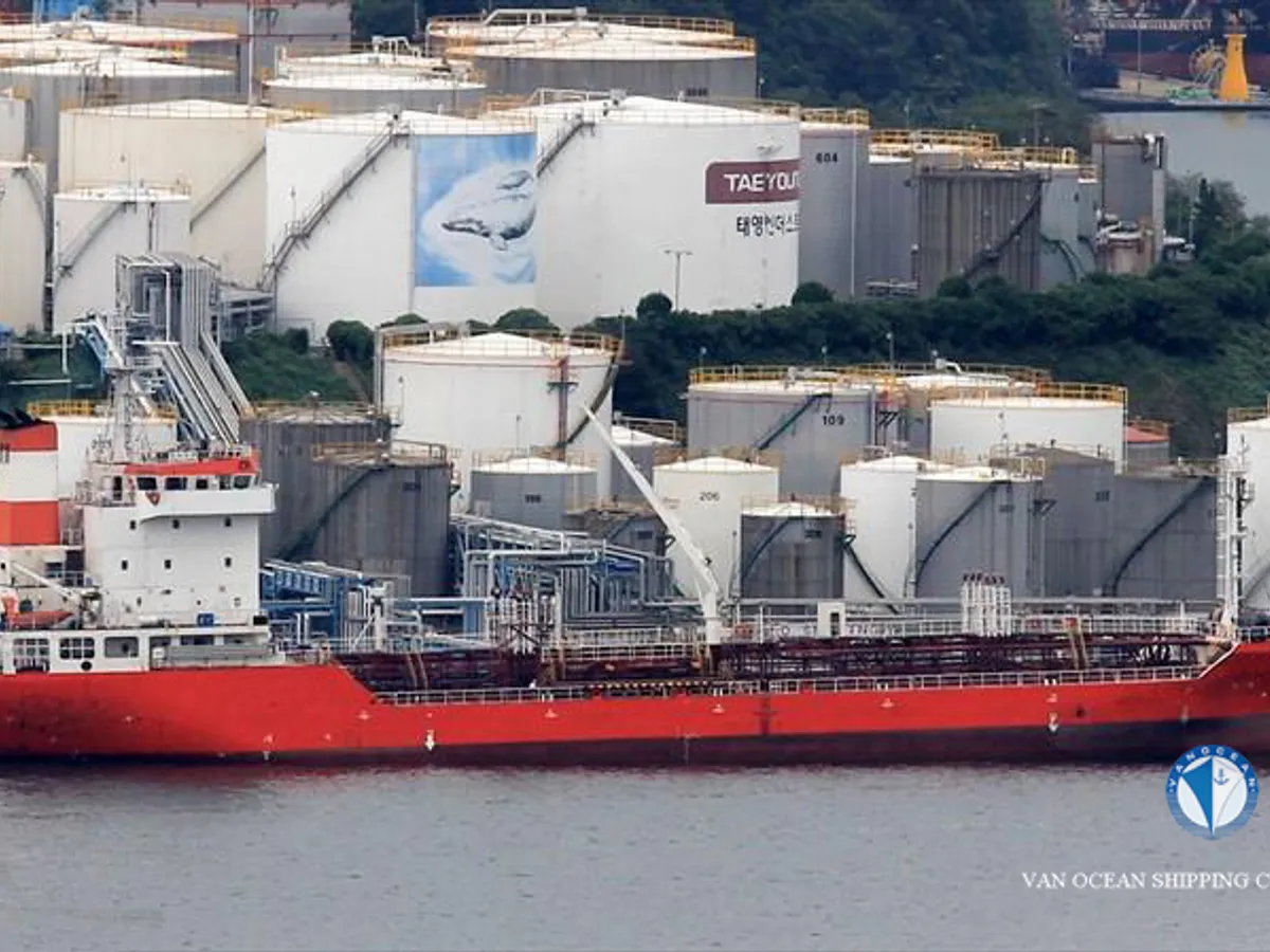 Танкер за нефт/химикали за продажба