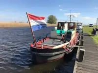 Буксир за продажба