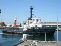 Буксир за продажба