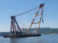 Кораб-кран за продажба