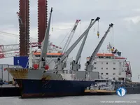 Хладилен кораб за продажба