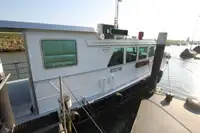 Пътнически кораб за продажба