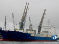Хладилен кораб за продажба