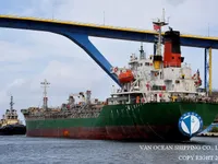 Танкер за нефт/химикали за продажба