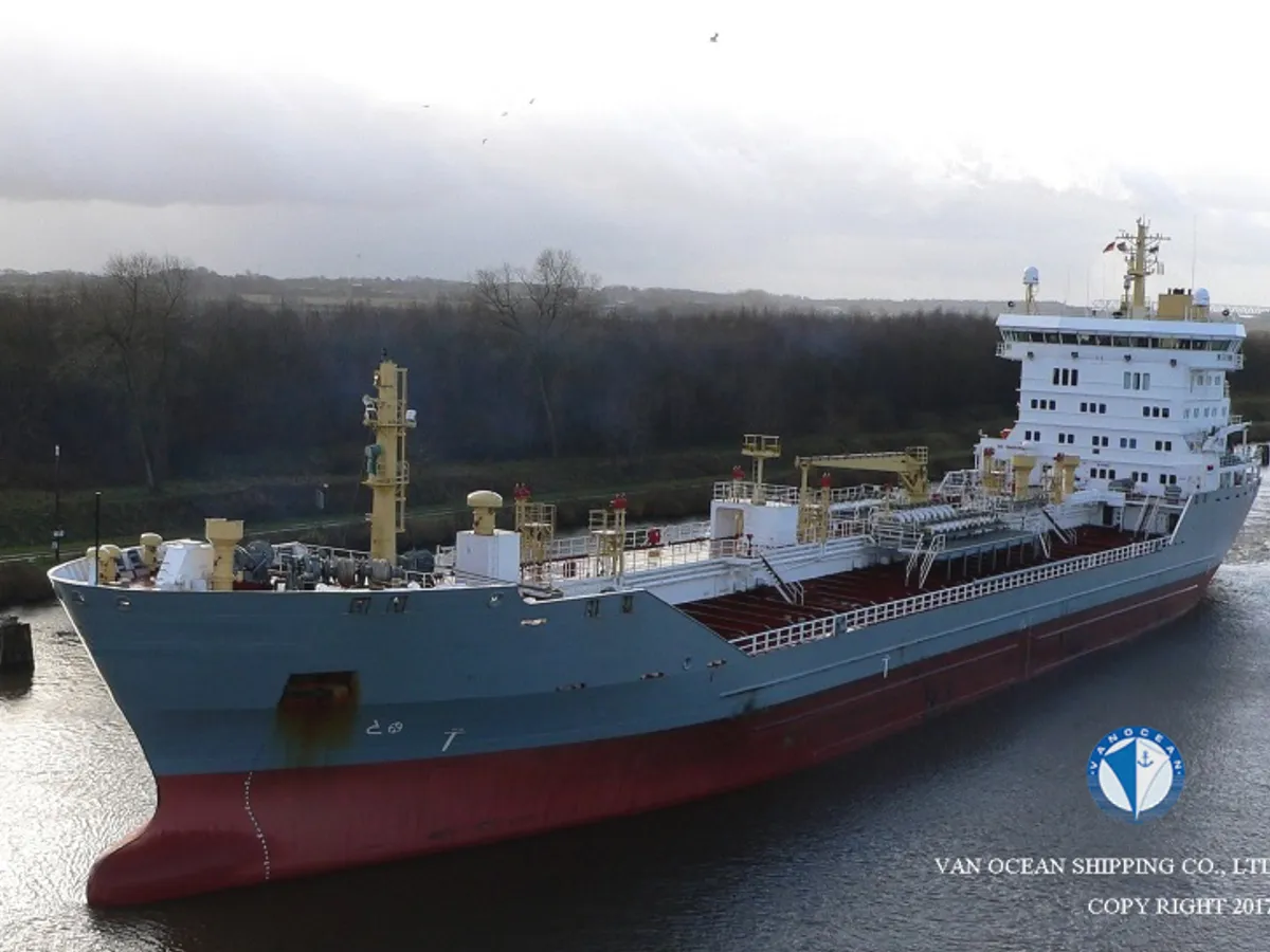 Танкер за нефт/химикали за продажба