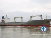 Хладилен кораб за продажба