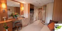 Круизен кораб за продажба