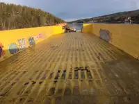 Баржа за продажба