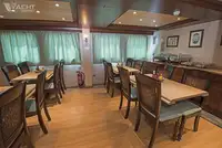 Круизен кораб за продажба