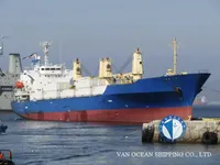 Хладилен кораб за продажба