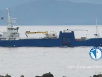 Хладилен кораб за продажба