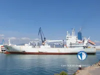 Хладилен кораб за продажба