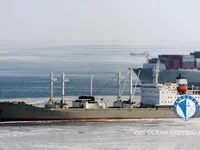 Хладилен кораб за продажба