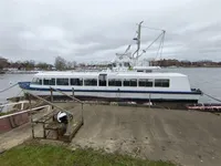 Пътнически кораб за продажба