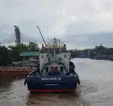 Буксир за продажба