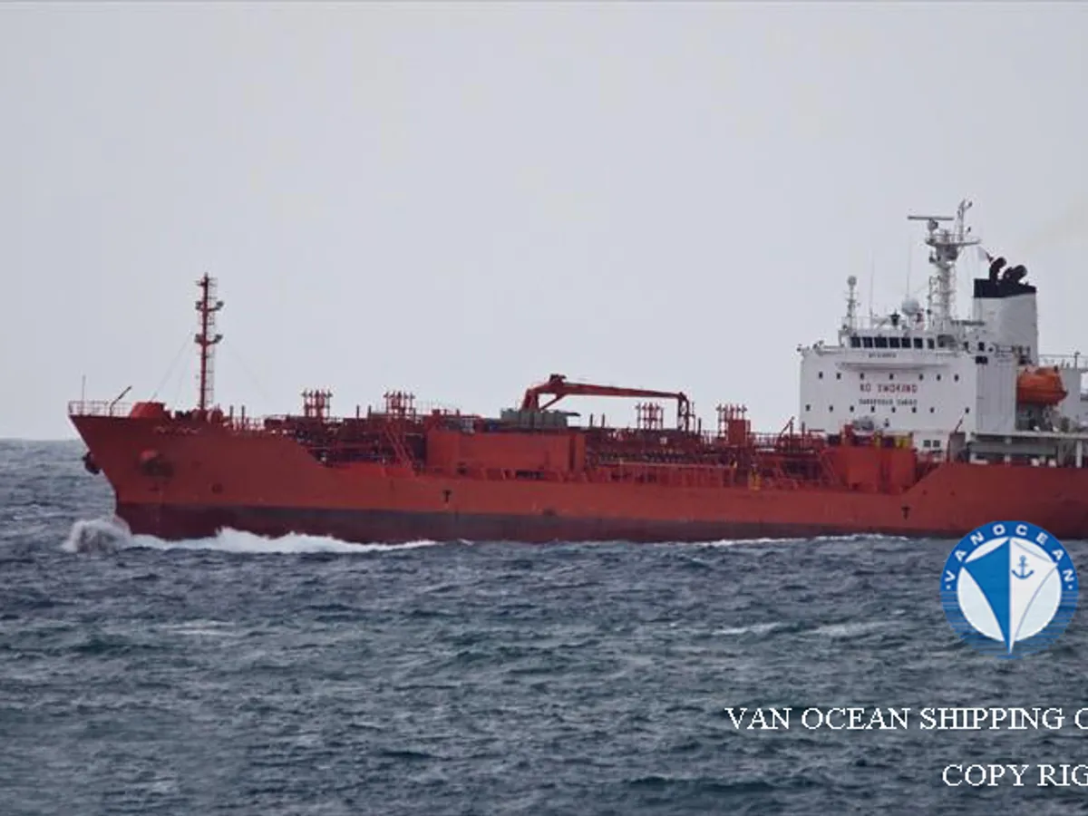 Танкер за нефт/химикали за продажба