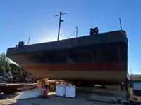 Буксир за продажба