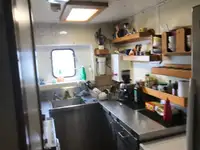 Буксир за продажба