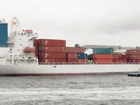 Хладилен кораб за продажба