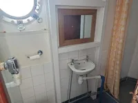 Кораб за проучване за продажба