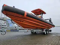 Контейнеровоз за продажба