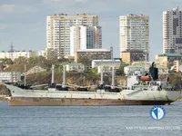 Хладилен кораб за продажба
