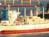 Хладилен кораб за продажба