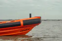 Контейнеровоз за продажба