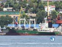 Хладилен кораб за продажба